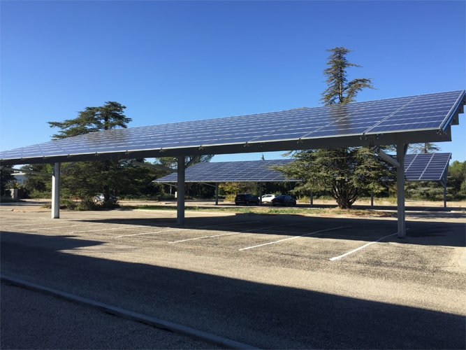 Ombrières photovoltaïques en autoconsommation collective à Codolet